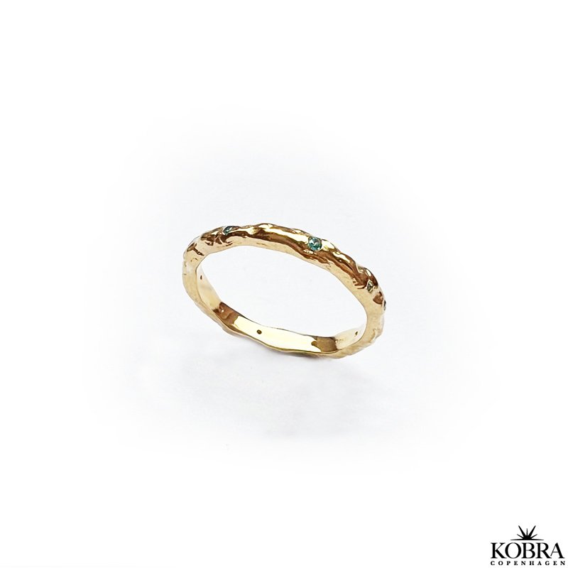 "Hailey" enkel guld ring med bl sten