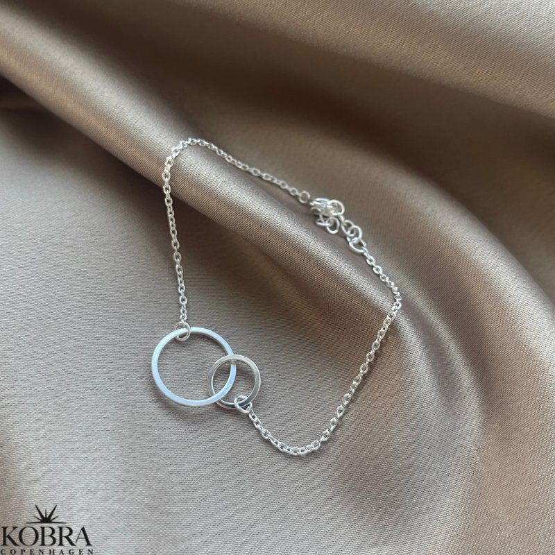 Slv armbnd "Oslo" med runde bne cirkler