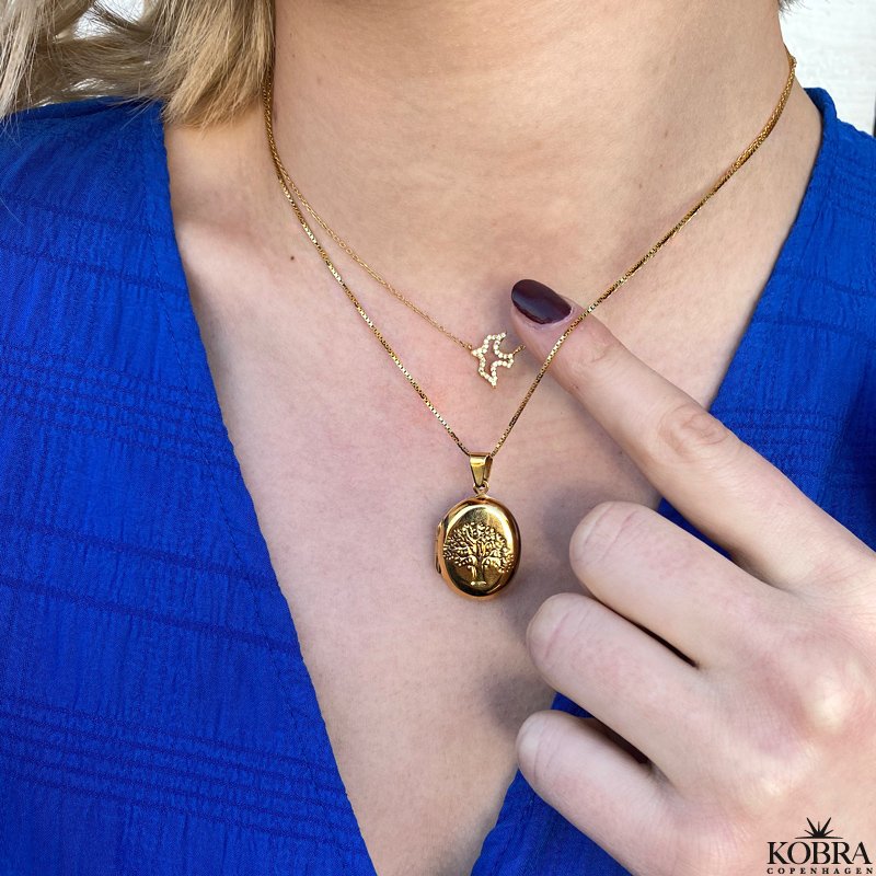 "Berthe" oval guld medaljon med livets tr 