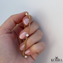 "Monroe" handmade gold bracelet with pearls and small engraved amulet