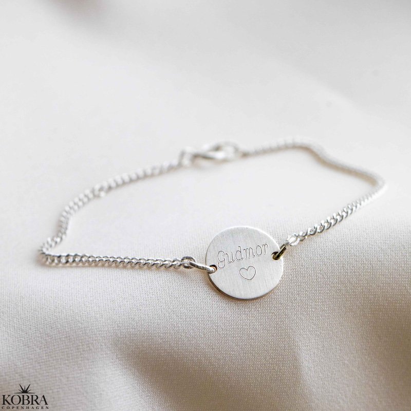 "Parker" 2 mm panzer armbnd i slv med personlig graveret amulet