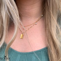 "Noella" guld halskde med 5 ferskvandsperler