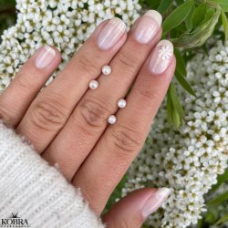 "Margrethe" silver earrings with freshwater pearls (3 mm pearl)