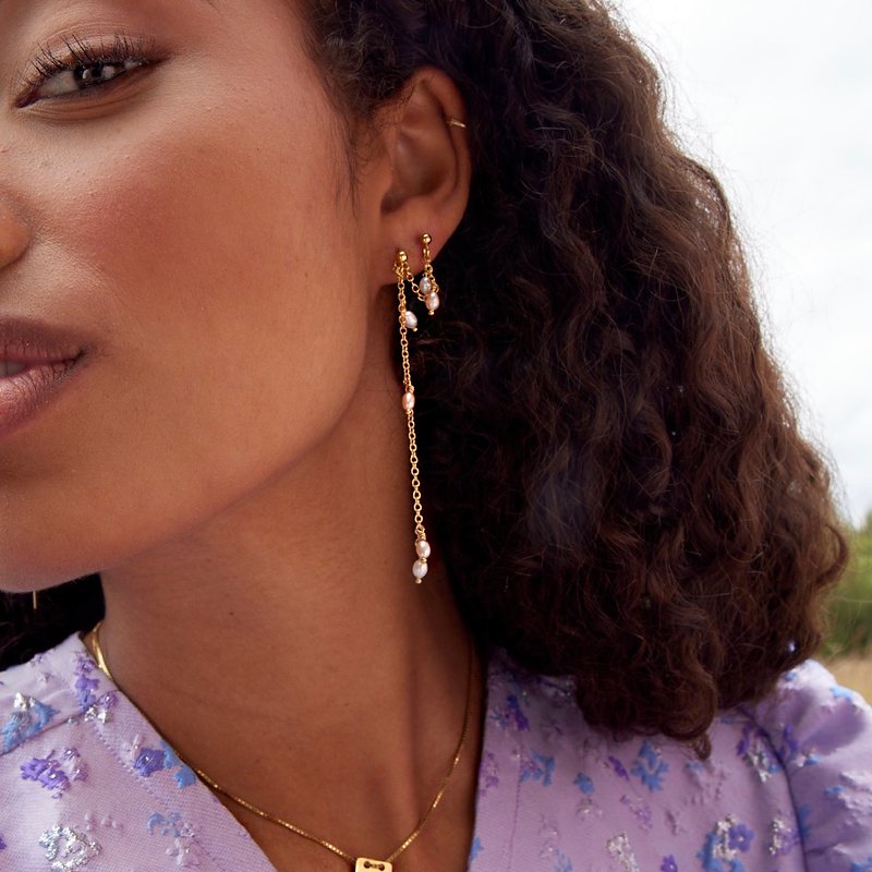 "Wilma" pearl earrings in gold for