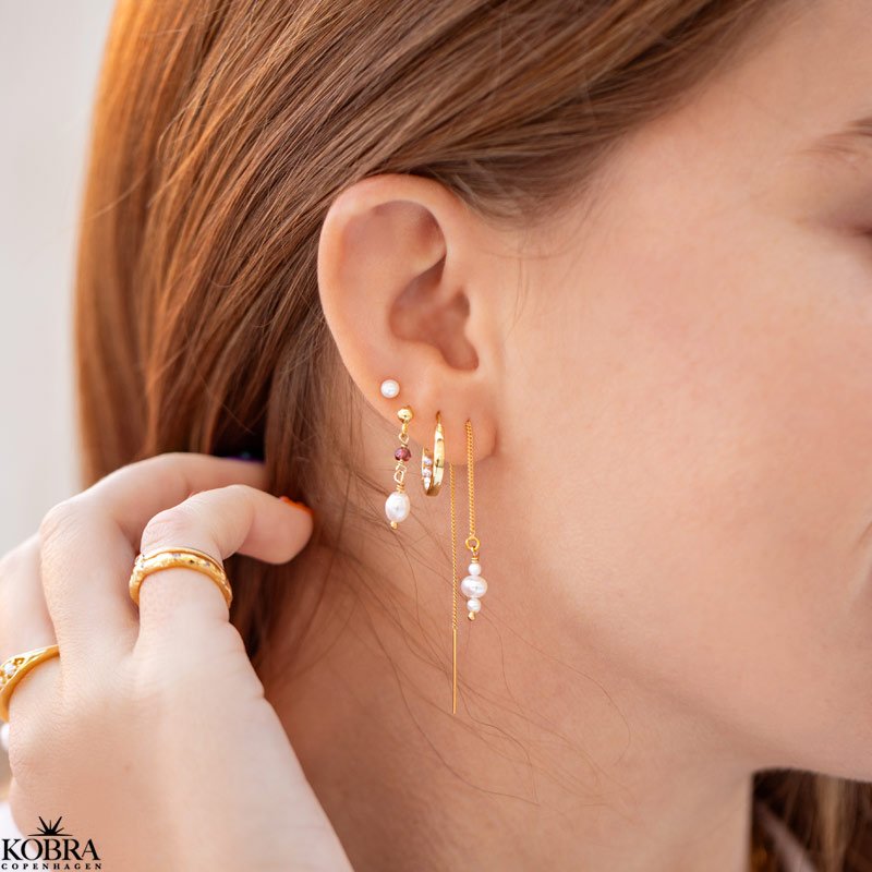 "Margrethe" guld reringe med ferskvandsperler (3 mm perle)