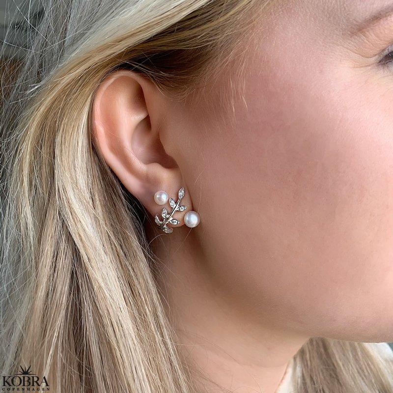 "Miranda" earrings in sterling silver shaped like leaves with stones and pearls