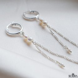 "Balance" silver earrings with white freshwater pearls