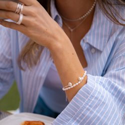 "Joanna" bracelet with freshwater pearls and a sterling silver clasp