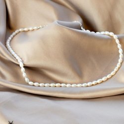 "Joanna" pearl necklace with white freshwater pearls in silver