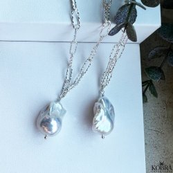 "Kansas" halskde i slv med gte ferskvandsperle 