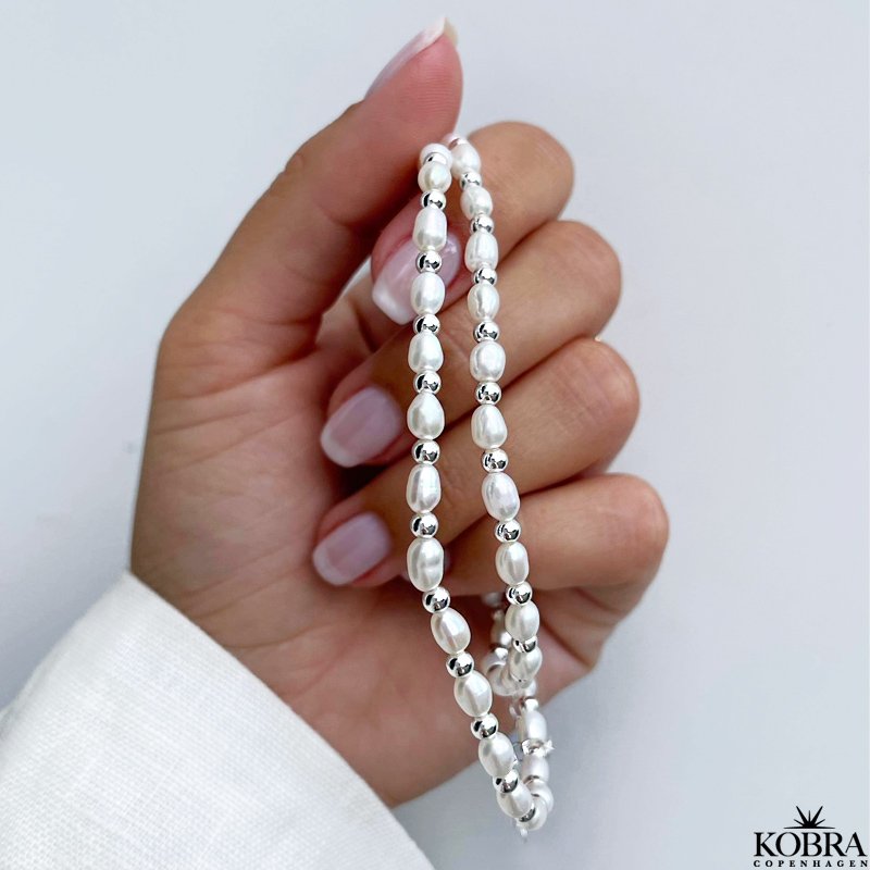 "Royal" slv halskde med gte hvide ferskvandsperler