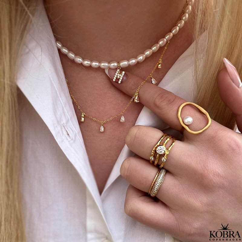 "Madalina" 18 carat gold plated 3-in-1 ring with stones