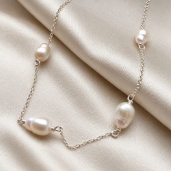 "Albany" silver pearl necklace with 4 freshwater pearls