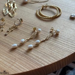 "Silke" 18 karat forgyldte curvy perle reringe