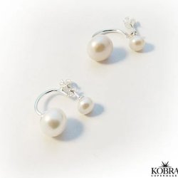 "Dagmar" Perlereringe i slv - med 2 gte ferskvandsperler