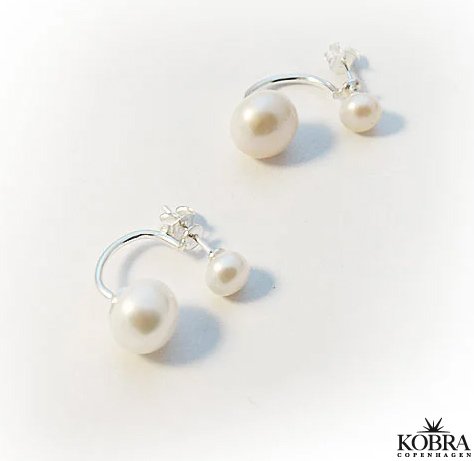 "Dagmar" Perlereringe i slv - med 2 gte ferskvandsperler