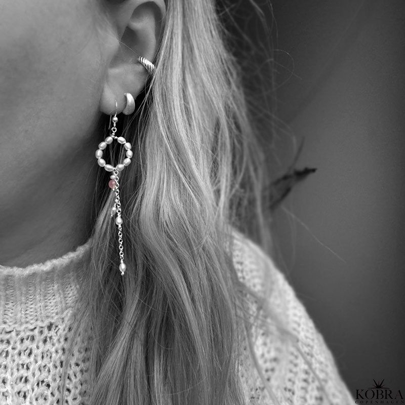 "Irina" slv reringe med gte ferskvandsperler