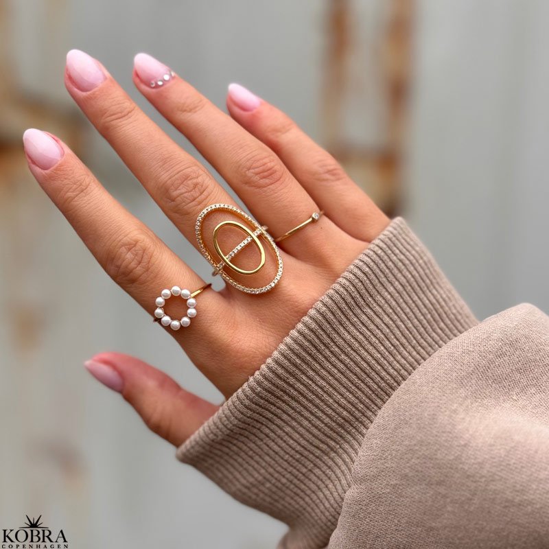 "Sicily" ring med pärlor i guld