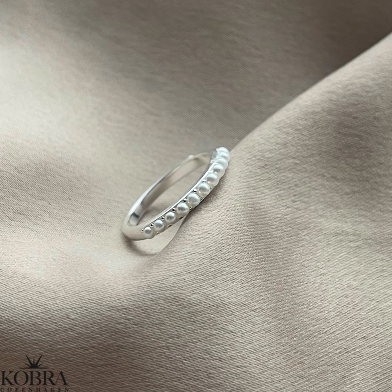 "Zola" slv ring med perler