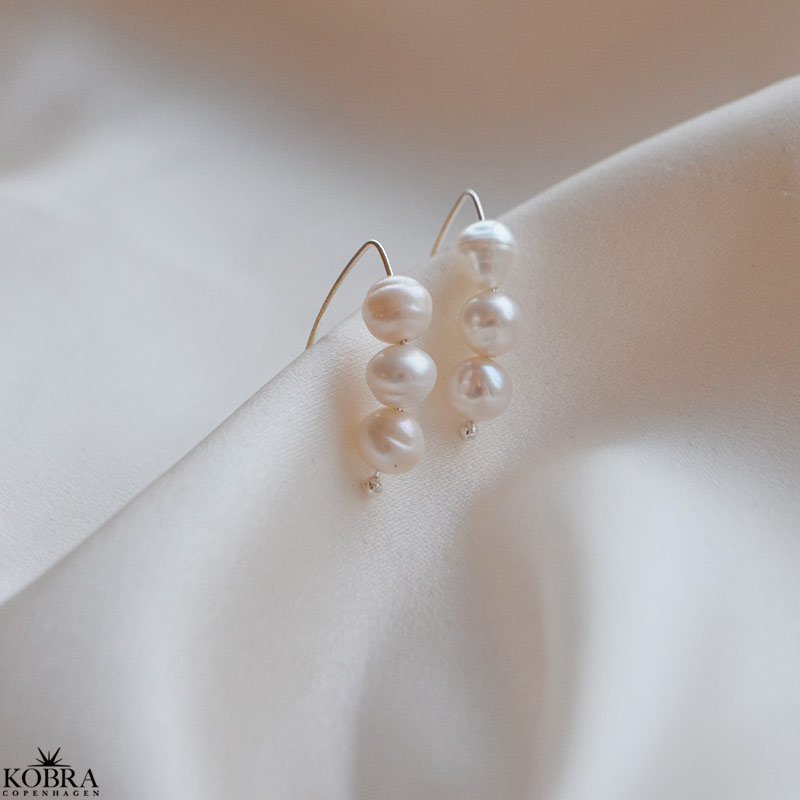 "Soline" �reringe i sterling s�lv med �gte ferskvandsperler