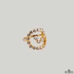 "Pool" smuk guld ring med hvide zirkonia sten