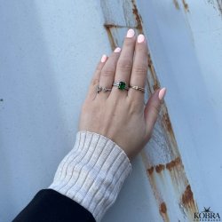 "Vanity" silver ring with green zirconia stone