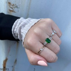 "Vanity" silver ring with green zirconia stone
