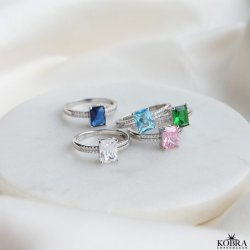 "Vanity" smuk prinsesse slv ring med lyserd zirkonia sten