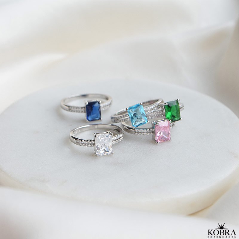 "Vanity" smuk prinsesse slv ring med lyserd zirkonia sten