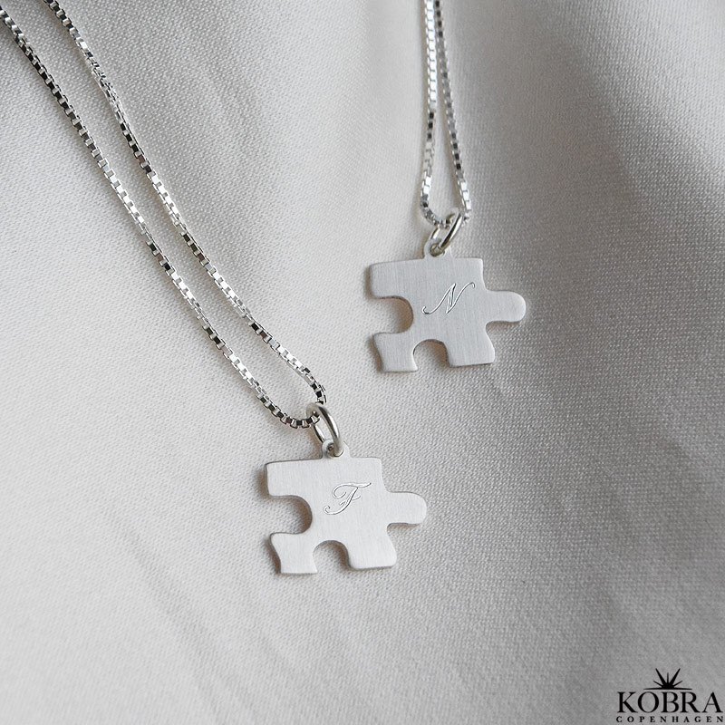 "BFF" friendship puslespil halskder i slv inklusiv personlig gravering