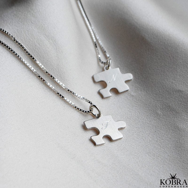 "BFF" friendship puslespil halskder i slv inklusiv personlig gravering