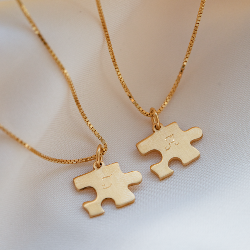 "BFF" puzzle necklaces in gold