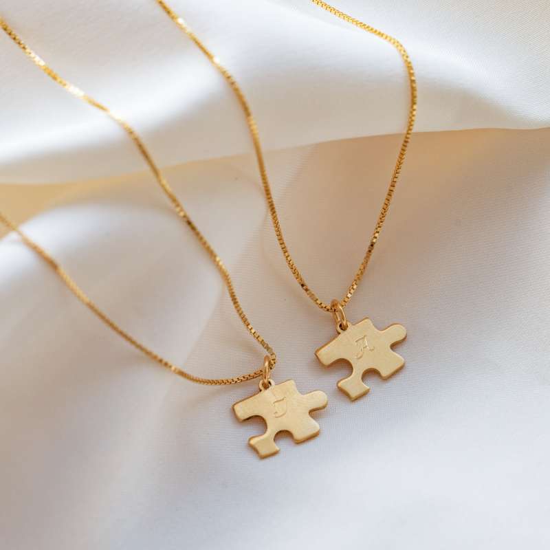 "BFF" puzzle necklaces in gold
