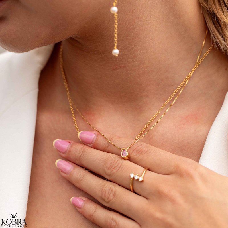  "Ellaine" beautiful unique gold ring with 3 stones