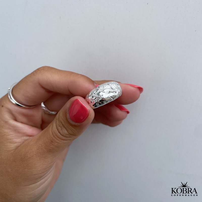 "Luna" Large chunky ring with stones in silver