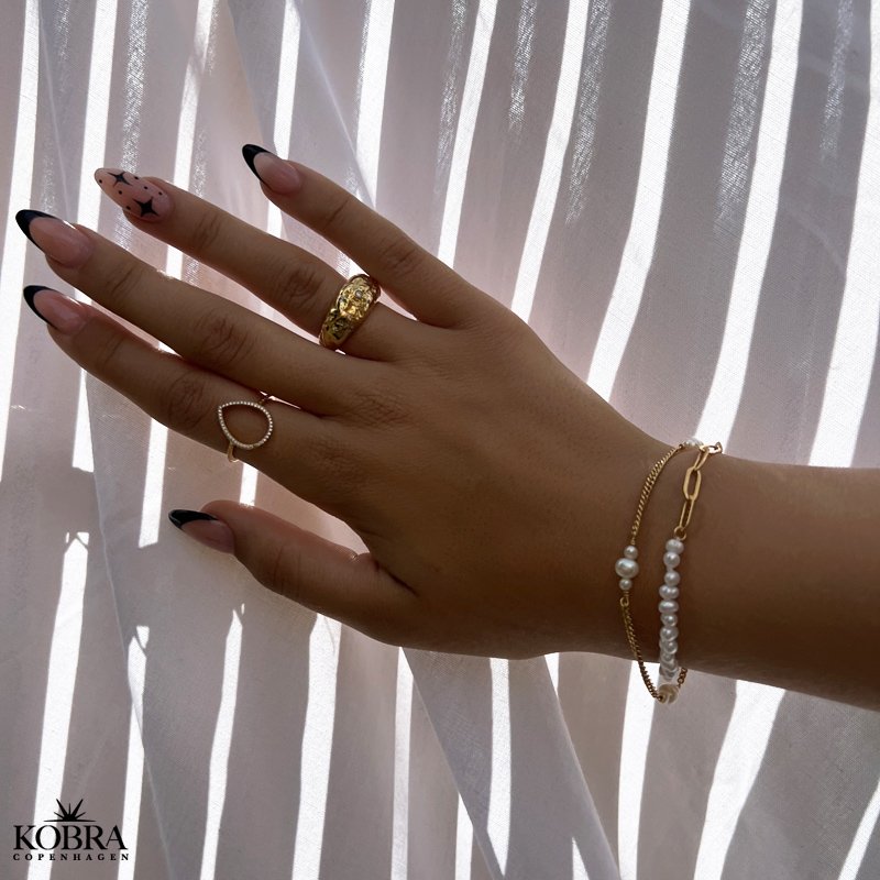 "Midsommar" perlearmbnd i forgyldt med panzerkde