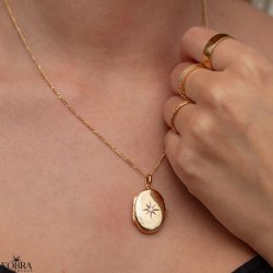 "Rocket" oval guld medaljon med smuk hvid sten