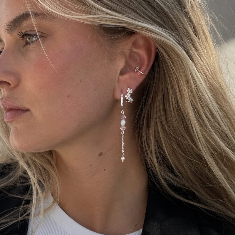 "Genie" earcuff i sterling s�lv med sten