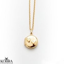 "Jasmine" 18 karat forgyldt rund medaljon med hjerter