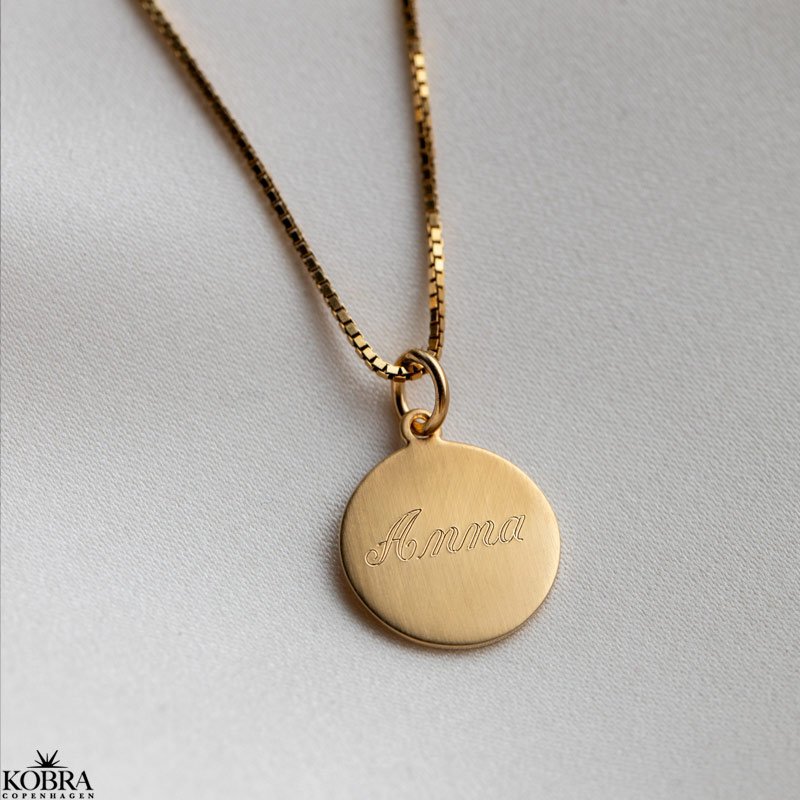 "Harmony" 18 karat forgyldt amulet halskde inklusiv gravering