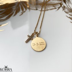 Guld amulet / halskde med lille kors - inkl. gravering!
