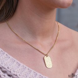 "Rylie" guld halskde med hammerslet dogtag og din gravering