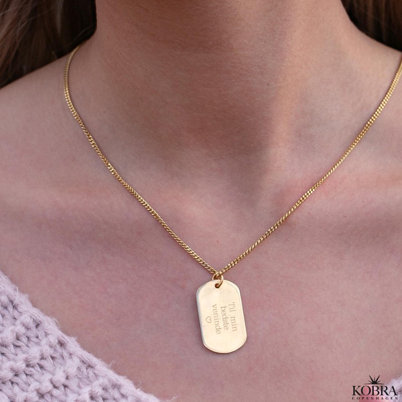 "Rylie" guld halskde med hammerslet dogtag og din gravering