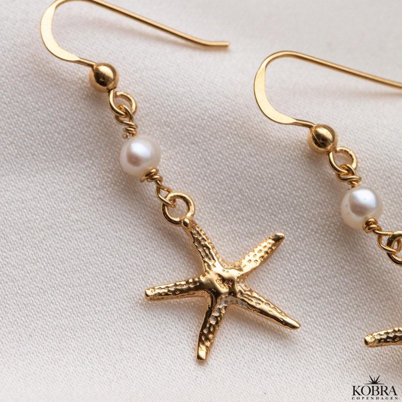 "Sea Of Love" 18 karat forgyldte reringe med sstjerner og gte perler