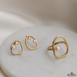 "Selma" 18k gold plated earrings with genuine freshwater pearls
