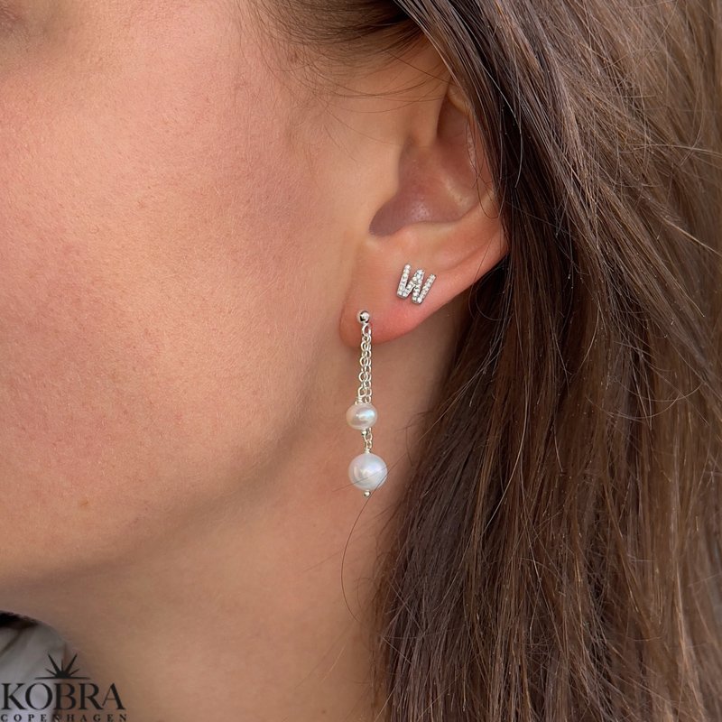 "Sierra" silver earrings with genuine freshwater pearls