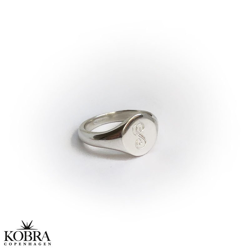 "Barcelona" signet / cocktail ring i sterling slv med personlig gravering