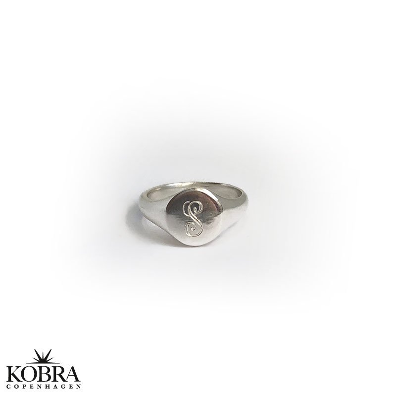 "Barcelona" signet / cocktail ring i sterling slv med personlig gravering
