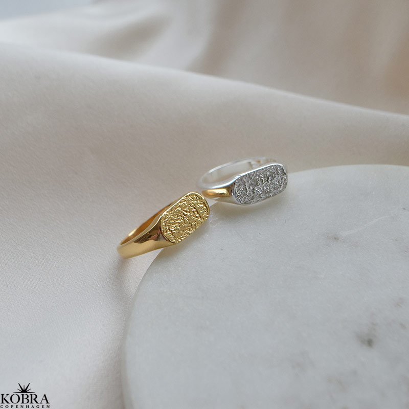 "Rock" Crushed ring i 18k forgyldt slv