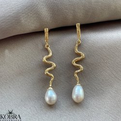 "Lelou" guld slangereringe med hvide ferskvandsperler